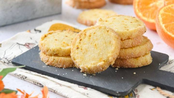 Rinden un montón: prepará estas 80 galletas de naranja con solo 1 huevo y 2 tazas de harina