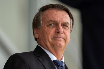 Jair Bolsonaro es trasladado al hospital por emergencia médica tras salir de prisión domiciliaria