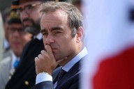 Francia: Macron acepta renuncia de primer ministro; nombra a Sébastien Lecornu