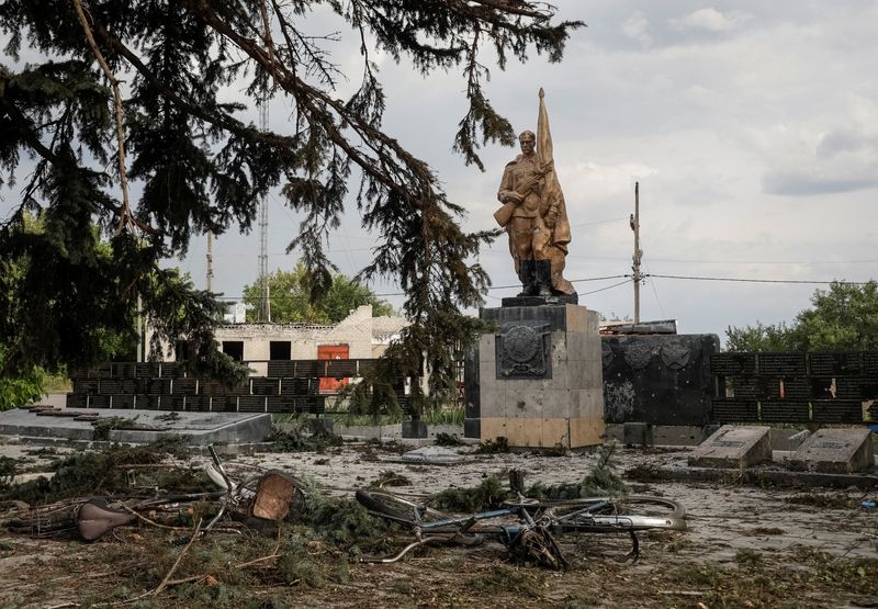 Russian airstrike on east Ukraine village kills 24 pensioners