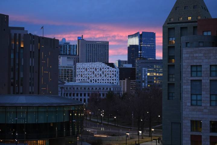 Denver weather: Sunny, warmer Monday