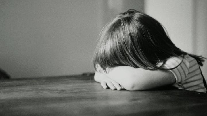 Un padre, condenado por insultos a su hija de 11 años: "Das asco"