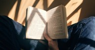 This Much Reading May Reduce Dementia Risk