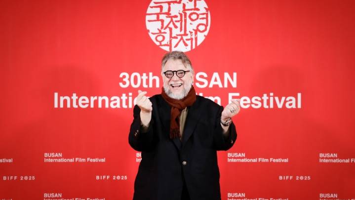 Guillermo del Toro Praises Bong Joon Ho and Park Chan