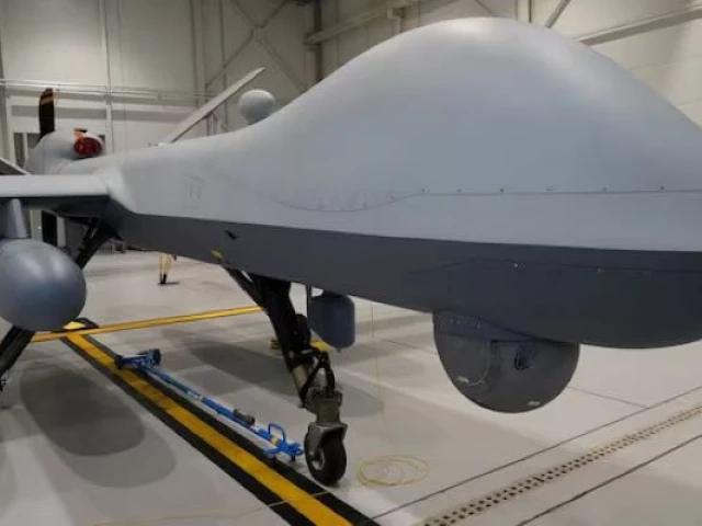 Trump to reinterpret arms treaty to boost US drone sales abroad