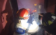 ¡Madrugada infernal en Tepic!: Atienden bomberos reportes de incendios
