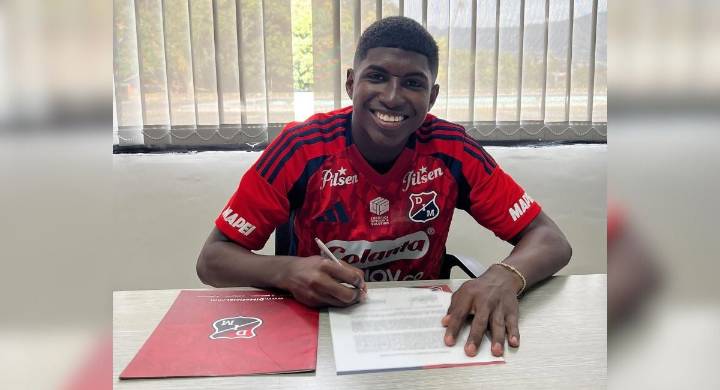 Con apenas 18 años, joven de Zona Bananera firma con el Independiente Medellín Nivaldo Erazo llegó a la capital antioqueña a principios de este año, proveniente del Club Toro Rojo de Cali.