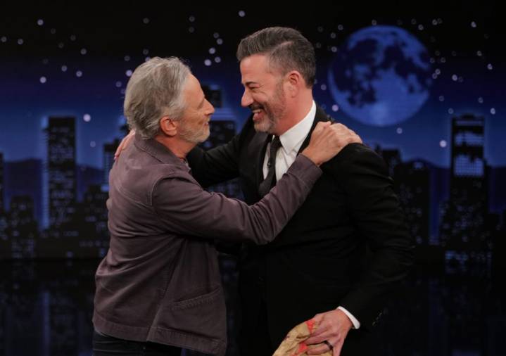 Jon Stewart To Host 'The Daily Show' Tonight Following Kimmel Pause