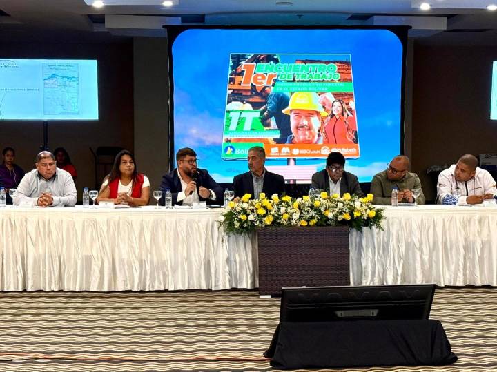 Realizan Primer Encuentro de Trabajo del Motor Productivo Forestal en Bolívar