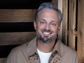 Comedian Nate Bargatze is coming to Vancouver