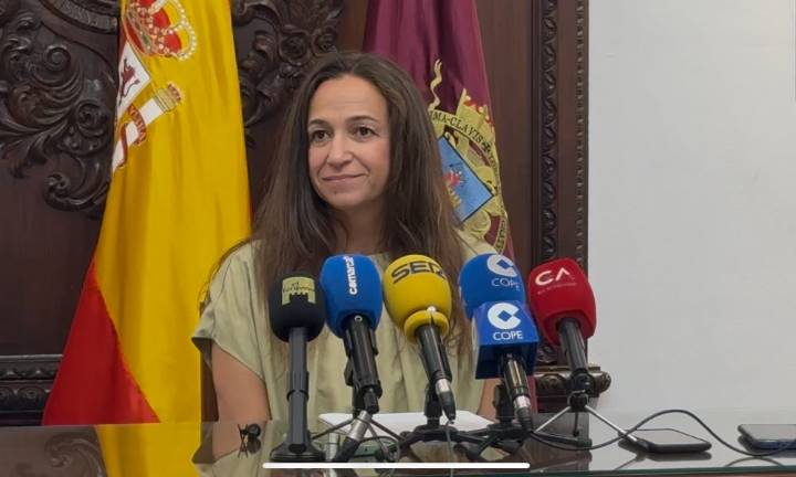 El PSOE acusa a Fulgencio Gil de dejar sin ayudas de emergencia a los afectados por la DANA de marzo
