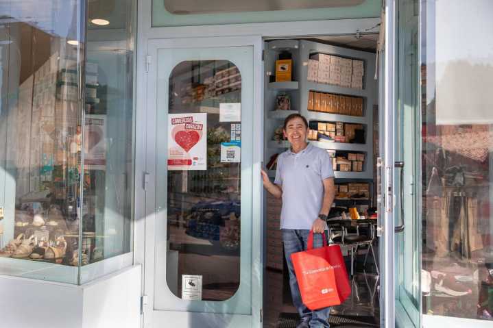 Candás late con su comercio: llega "Compras con el Corazón"