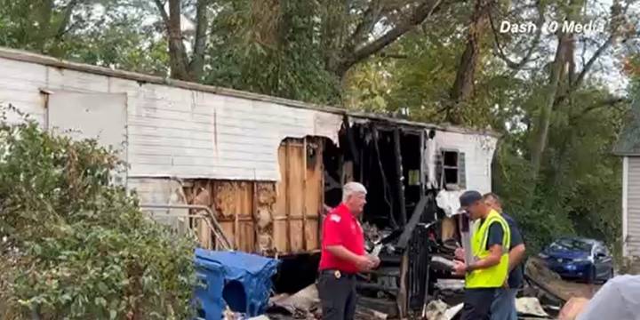 Homeowner injured, cat killed in Clarksville mobile home fire