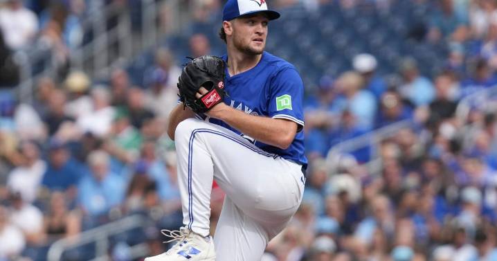 Blue Jays beat Rays 5-1 to stay atop AL East, sending division race to season's final day