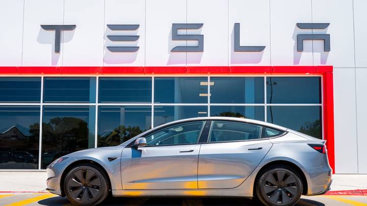 Tesla gets upgrade from Baird as EV maker sets 'lofty' product targets