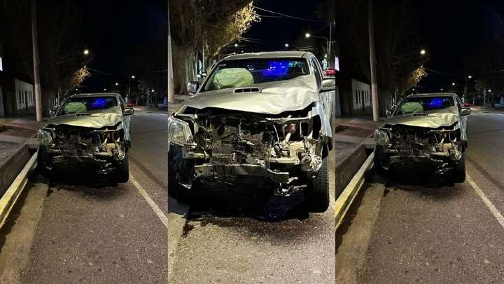 Un joven motociclista resultó herido tras chocar con una camioneta