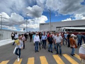 Bloquean transportistas maquiladora en parque Bafar