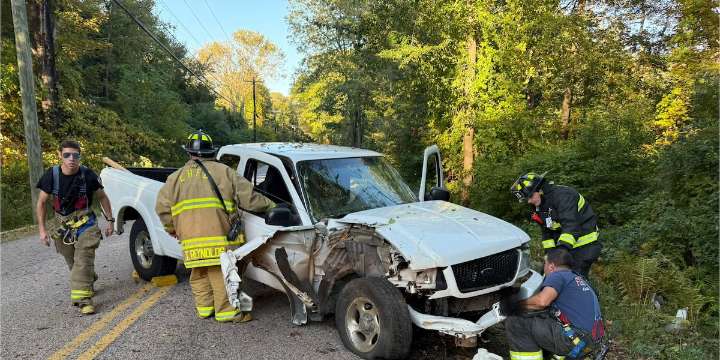 Connecticut State Police investigating crash in East Haddam