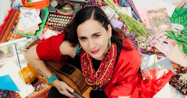 Marta Gómez regresa a Bogotá con “Letra y Música” en el Teatro Colsubsidio