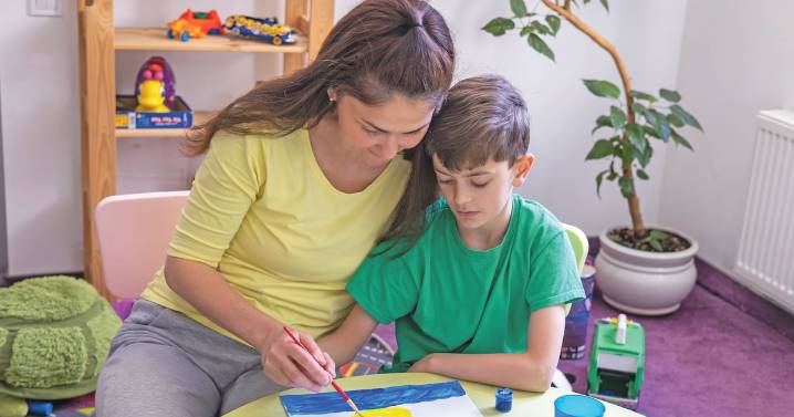 Entre querellas y negativas: la batalla diaria de familias con hijos en el espectro de autismo