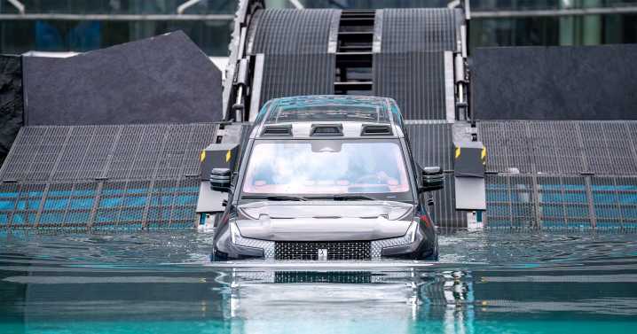 China's Electric Car Industry Is in Deep Trouble