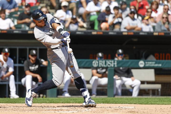 Deadspin | Lenyn Sosa's late homer helps White Sox snap Yankees' win streak