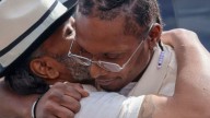 Hombre de Minnesota, encarcelado 27 años, quedó libre luego de que una testigo clave confesara que ella cometió el homicidio