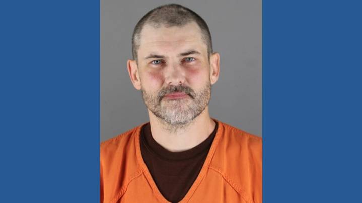 Inver Grove Heights man charged with impersonating officer