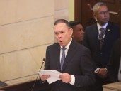 El conservador Efraín Cepeda se lanza a la Presidencia