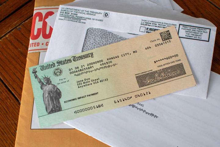 Cheques de beneficios y reembolsos estatales que puedes acceder