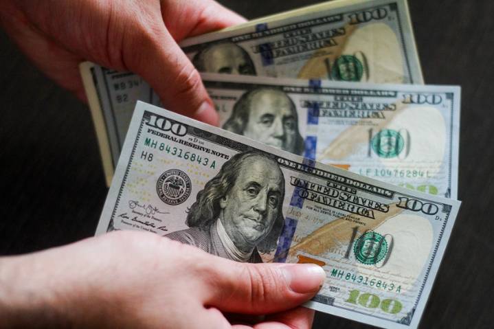 "Nos pidieron apagar": ruido con el dólar por el freno a la compra con billeteras virtuales