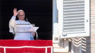 El Papa afirmó que “pueblos enteros se ven aplastados por la violencia“ y evocó la tragedia de Gaza
