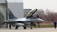 Rumanía despliega dos cazas F-16 tras la entrada de drones rusos en su espacio aéreo