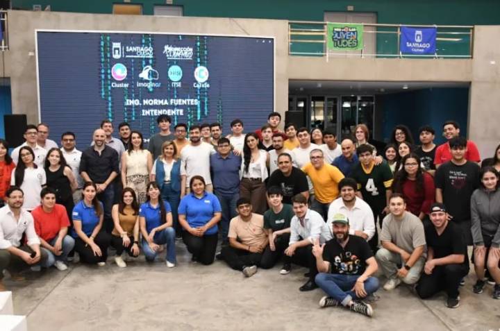 La intendente Fuentes y la ministra de Educación Nassif participaron de la jornada de Hackathon