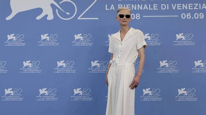 El esperado debut de Jonathan Anderson en el Festival de Venecia
