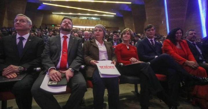 Levantamiento del secreto bancario separa las aguas presidenciales: Jara responde a Etcheberry y Kaiser se cuadra con Matthei