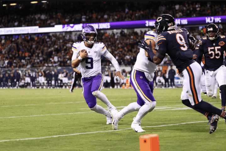 IMPRESIONANTE DEBUT DE MCCARTHY LLEVA A LOS VIKINGS A UNA REMONTADA EN LA SEMANA 1