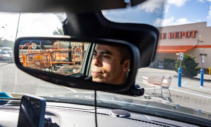 El Vigilante de la "Migra" contra las redadas de inmigrantes