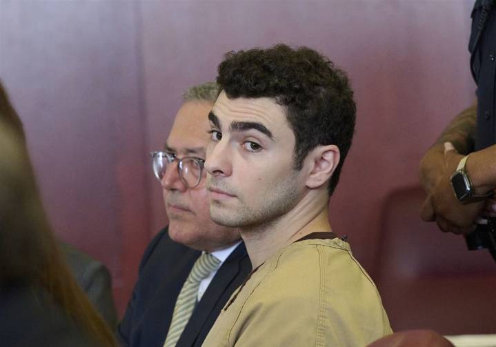 N.Y. judge in Luigi Mangione case warns Justice Department over comments