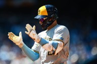 William Contreras duplica y suma extrabases para acercarse a Robinson Chirinos
