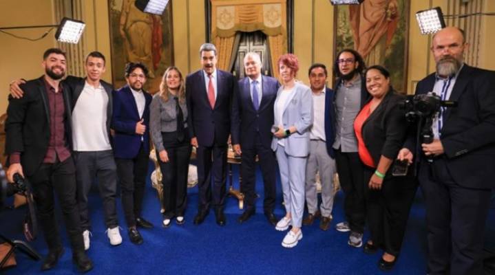 Pdte. Maduro agradece a Rafael Correa por difundir en RT verdad de Venezuela
