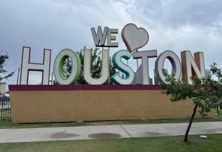 Readers praise Houston, debate merits of Portland and Seattle