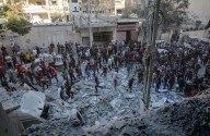 Israel expulsa a habitantes de Gaza con bombardeos por aire y tierra