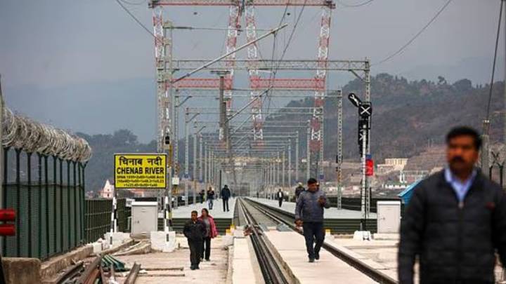 Nearly 11 Lakh Railways To Get Productivity-Linked Bonus — Check Details