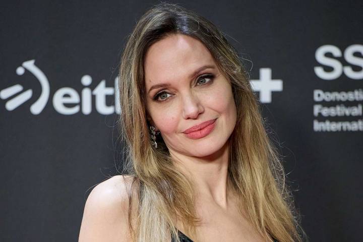 Angelina Jolie Says 'I Don’t Recognize My Country' Right Now: 'Serious Times'