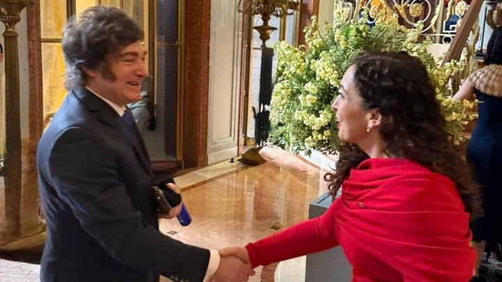Causa Malvinas: crecen las críticas a Javier Milei por el saludo a la presidenta de Kosovo