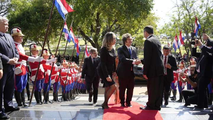 Javier Milei visitó el Congreso de Paraguay: ponderó el vínculo entre ambos países y pidió apertura comercial en la región