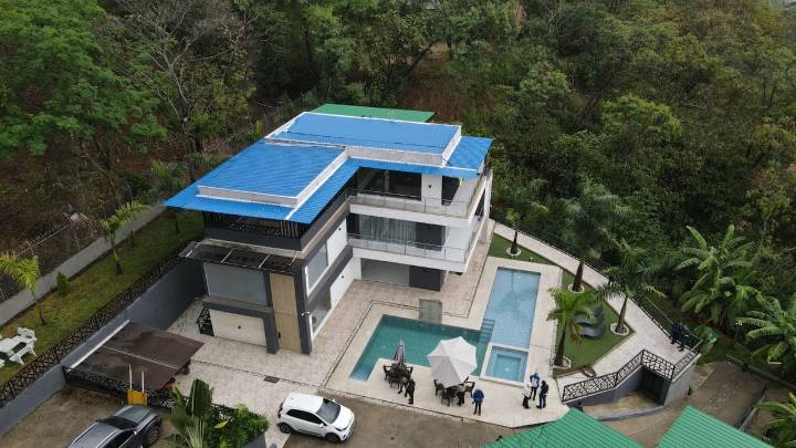 Las imágenes de la mansión que la Alcaldía de Cali recuperó