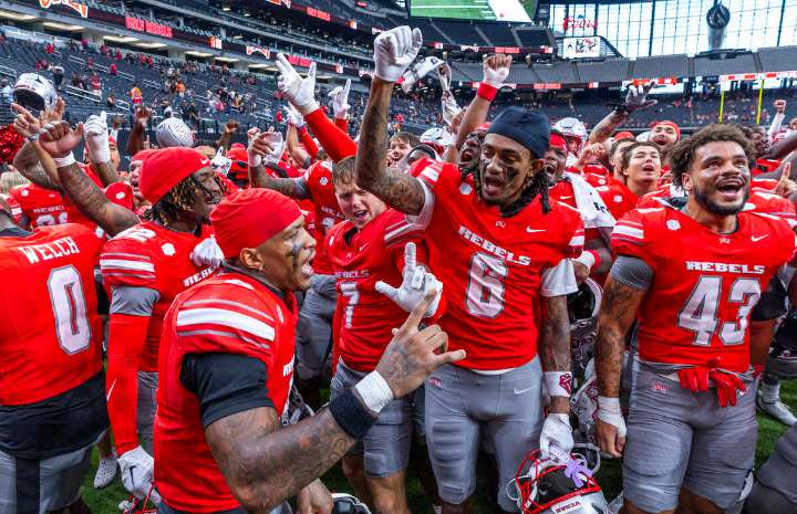 College football Week 2 betting trends: Michigan has edge over Oklahoma