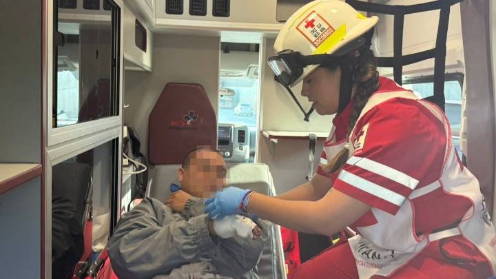 Daniel pierde dedo en accidente sobre el periférico LEA, Saltillo; responsable se dio a la fuga